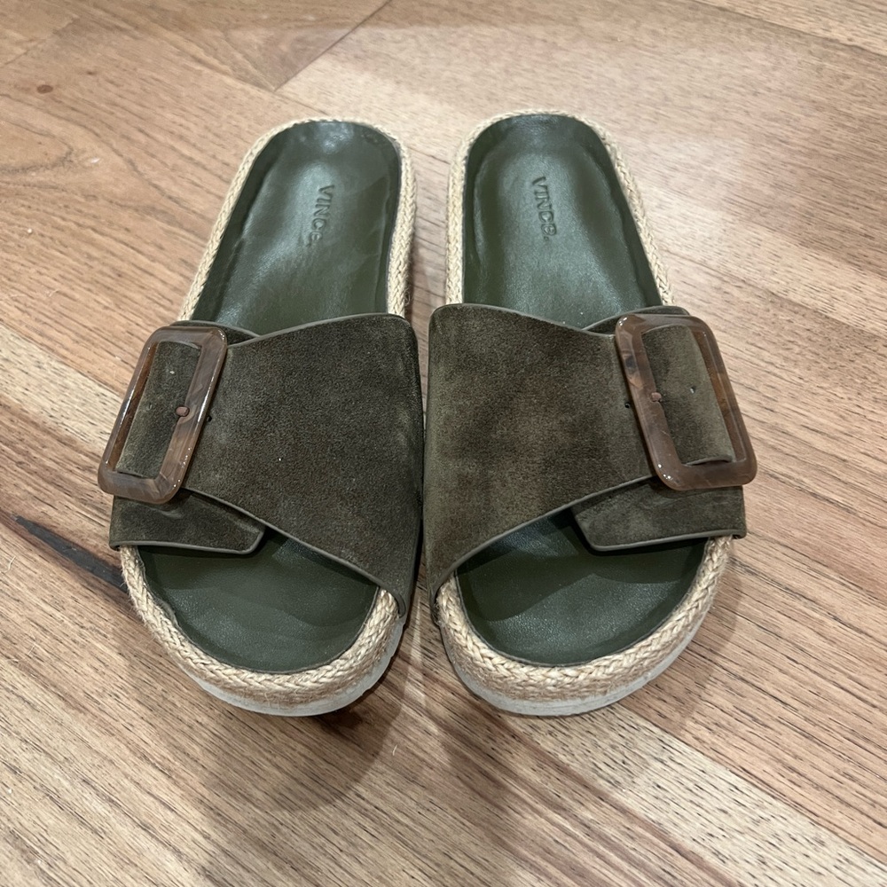 EUC Vince Women’s Suede Buckle Sandals - 8.5 - Olive Green